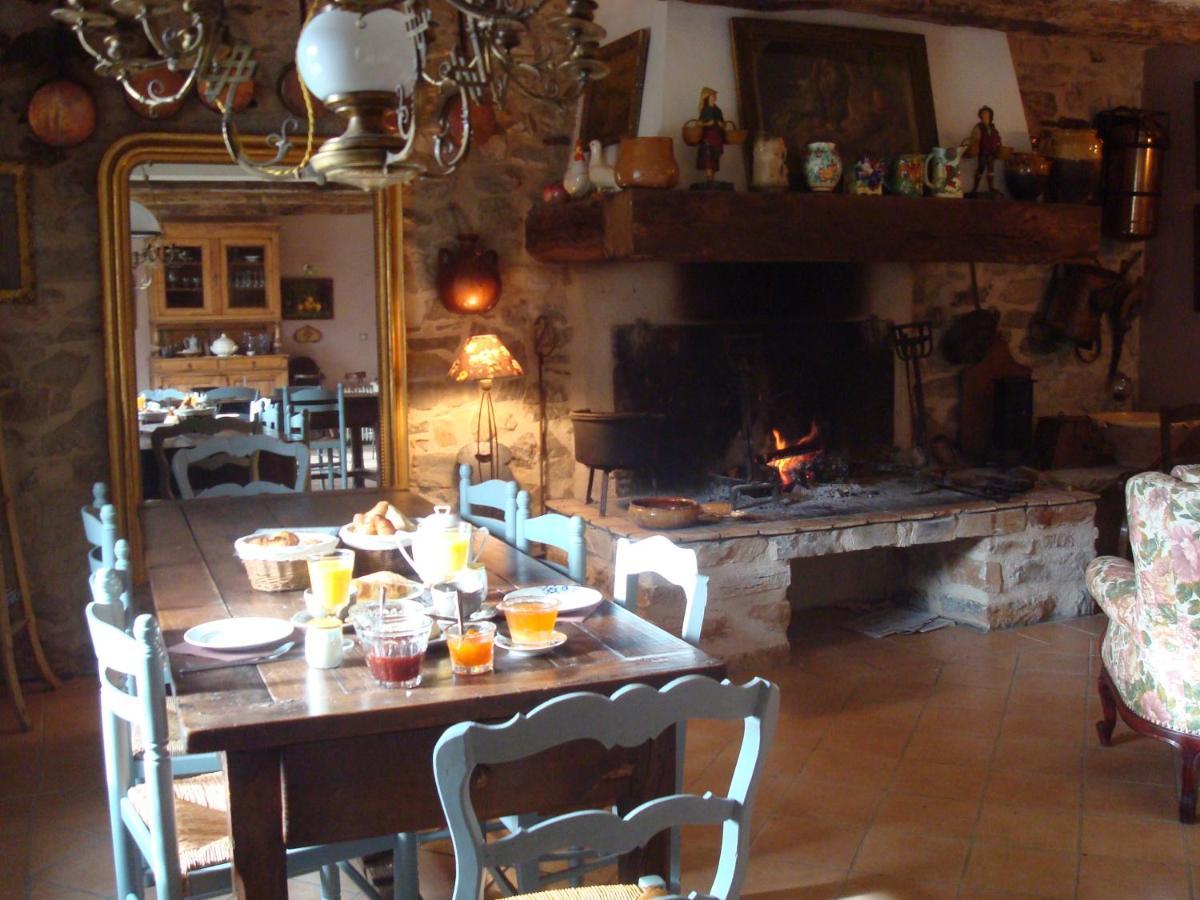 Courniou Nabat Le Haut, Chambre Et Table D'Hotes מראה חיצוני תמונה