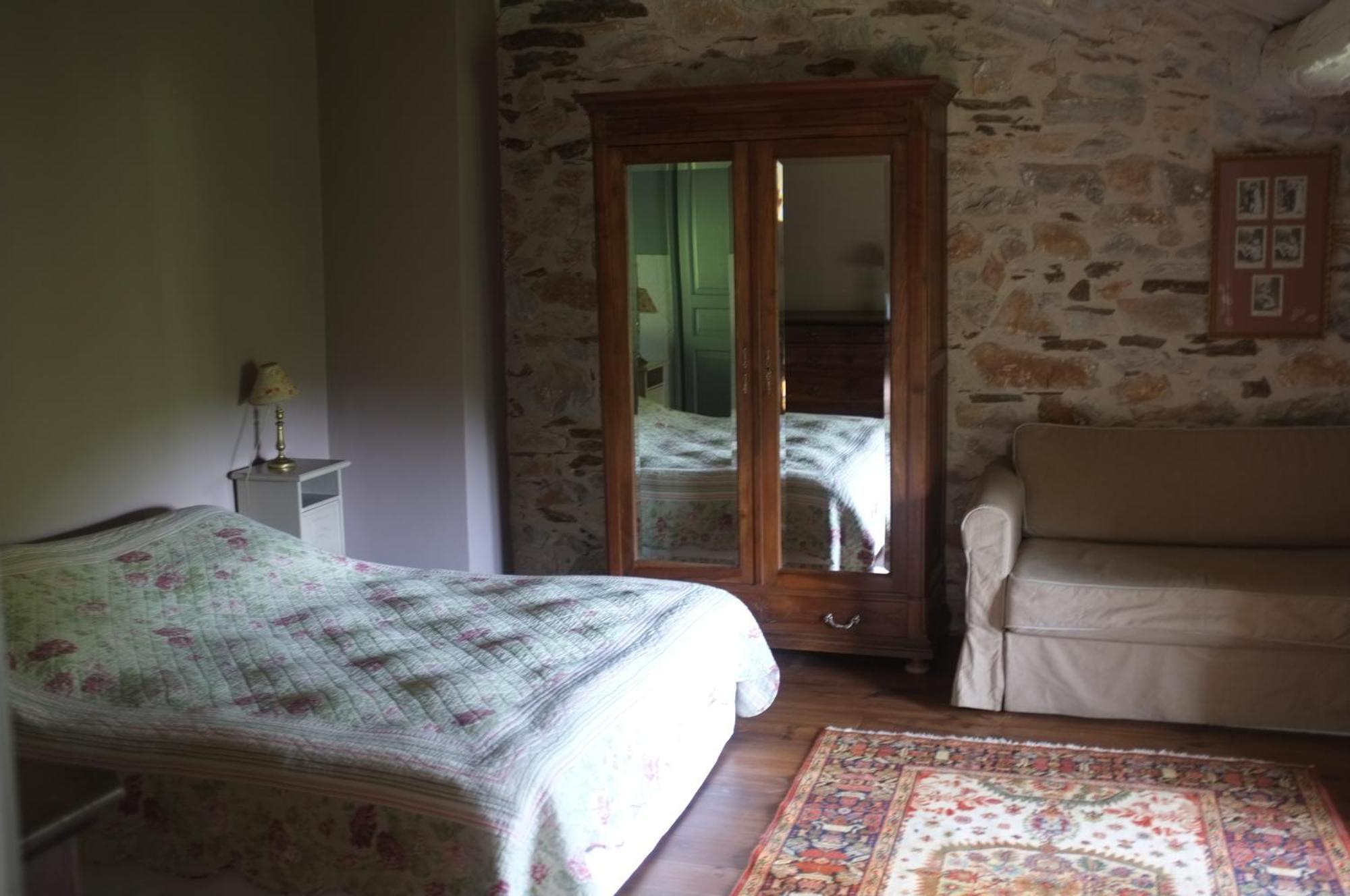 Courniou Nabat Le Haut, Chambre Et Table D'Hotes מראה חיצוני תמונה
