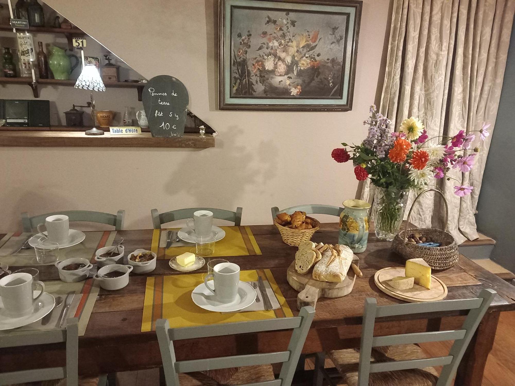 Courniou Nabat Le Haut, Chambre Et Table D'Hotes מראה חיצוני תמונה